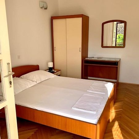 Obradović rooms&apartments Makarska Buitenkant foto