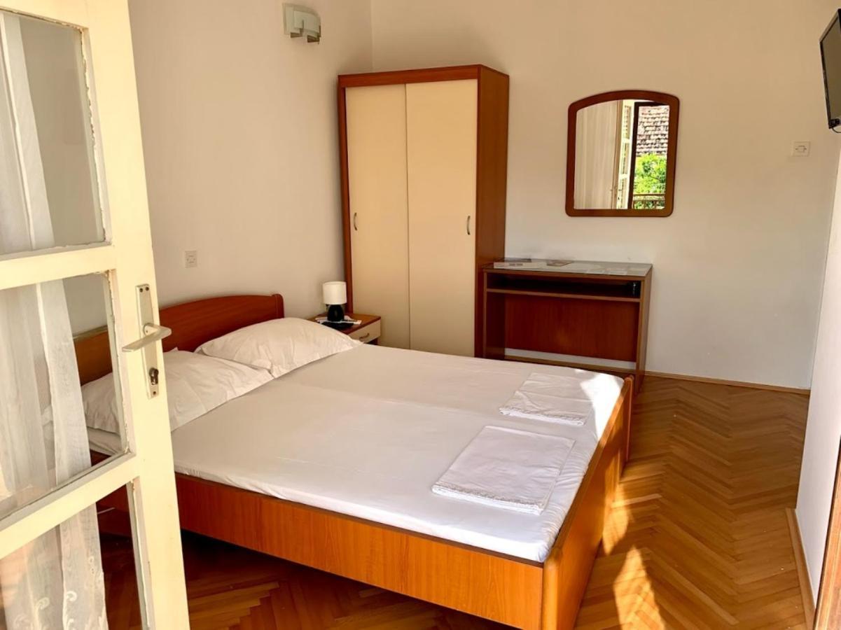 Obradović rooms&apartments Makarska Buitenkant foto