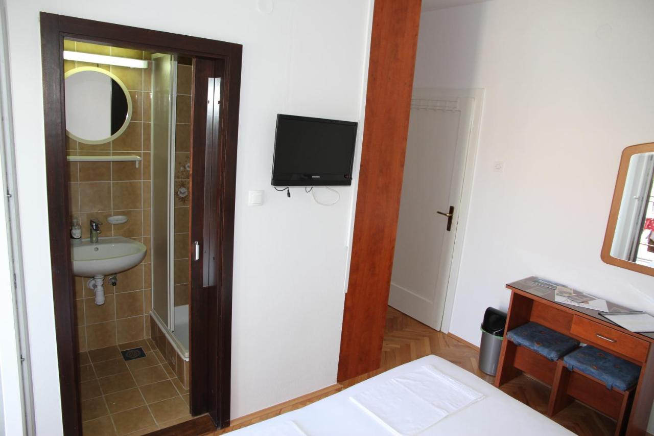 Obradović rooms&apartments Makarska Buitenkant foto